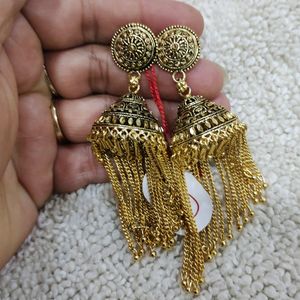 jhumka earing