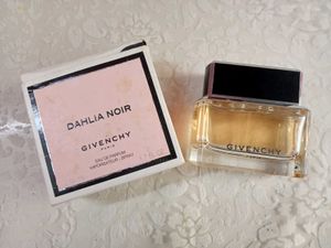 Givenchy Dahlia Noir Eau de Parfum