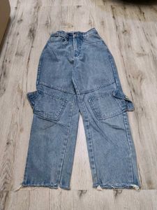 Ma3980 Sabrin cargo jeans waist 22 inches