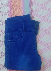 Women Shorts nd Capri