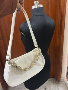 Chic White Chain Shoulder Bag