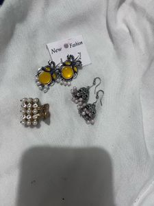 Fashionable Earrings Set