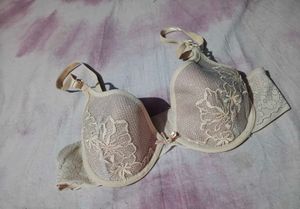 Lace Detail Underwire Bra