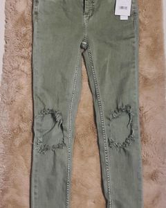 Freepople Skinny Jeans With Knee Rips