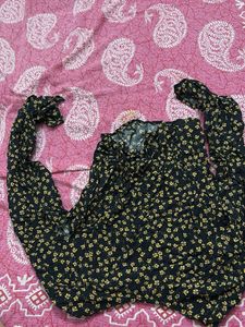 Chic Floral Print Top
