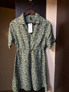 Chic Green Floral Shirt Dress