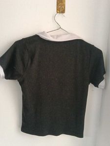 Cute Collared Crop Top
