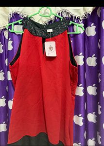 Stunning Red &amp; Black Gown Embellished Necklin