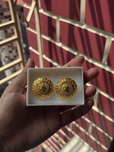 Exquisite Gold-Tone Round Earrings ( Kaan Pasha )