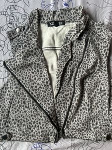 Sleeveless Leopard Print Moto Jacket