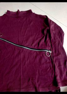 Chic Maroon Zipper Turtleneck Top