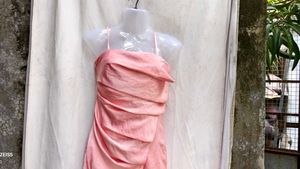 I. Chic Pink Ruched Party Dress