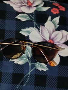 Round Tortoiseshell Sunglasses