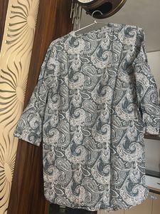 Elegant Paisley Print Kurta