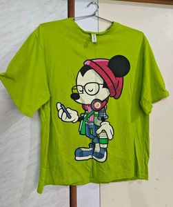 Parrot Green Stylish T-Shirt 💚
