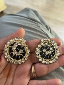 Elegant Black & Gold Spiral Earrings