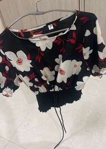 Floral Print Crop Top with Lace-up Detail