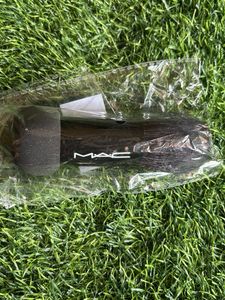 MAC Makeup Duo Brush