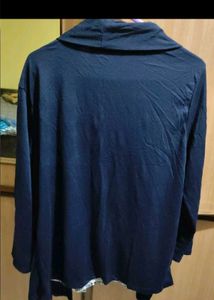 Set of 4 trendy tops