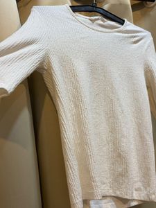 Cream Textured 3/4 Sleeve Top