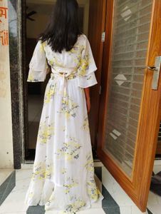 White Floral Print Crop Top &amp; Skirt Set