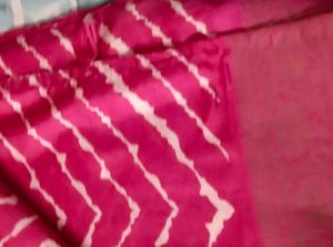 Vibrant Pink Saree with White Chevron Print