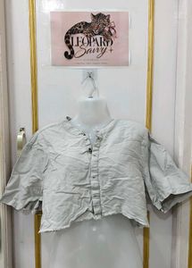 Lightweight Cropped Button-Up Shirt