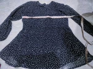 Chic Navy &amp; White Polka Dot Top