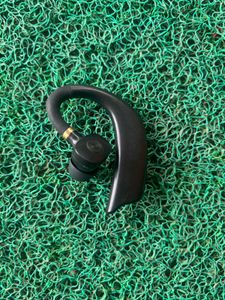 Black Wireless Earbud battery  dry 🪫