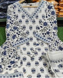 Elegant Floral Print Kurta Set with Dupatta