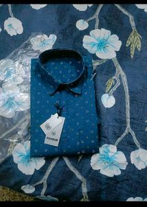 Men's Printed Blue Casual Shirt in L 40 size