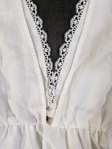 New White Lace Trim Sleeveless Top