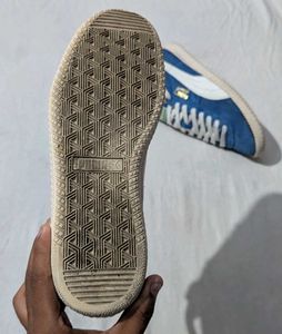 Puma Suede Sneakers
