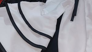 Korean Top🐰 In Colour White And Black...🌸 You'll