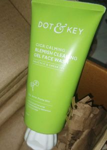 Dot &amp; Key Cica Calming Face Wash