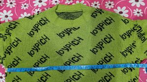 Stylish UniSex Green "loyPICH" Print Sweater