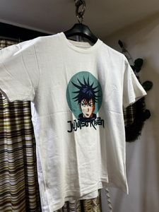 🤍 Pull&Bear Jujutsu Kaisen Graphic T-Shirt