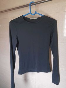 Basic pull & bear Top 💙