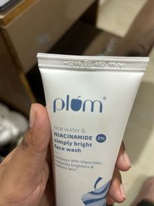 Plum Rice Water &amp; Niacinamide Face Wash