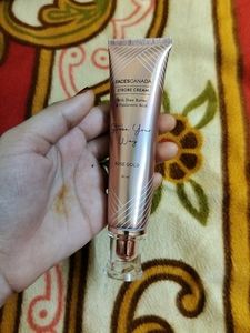 Faces Canada Strobe Cream