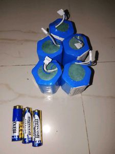 Batteries: - 10.5V / 25W