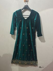 Elegant Green Velvet Kurta with Embellishments