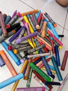 Vibrant Oil Pastels Art Supplies Bundle