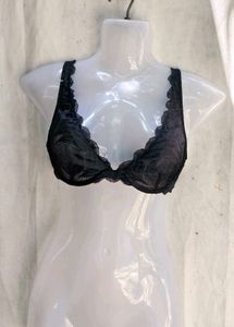 Lace Trimmed Black Bra