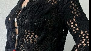 Wool  Black Swater