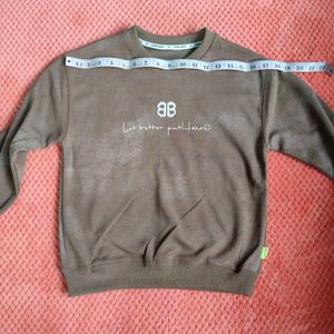 Stylish Graphic Sweatshirt for Him