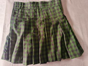 Green &amp; Black Plaid Pleated Mini Skirt