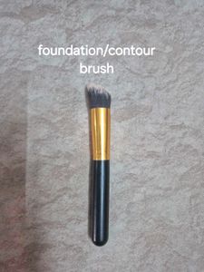 Set of 5 Makeup brushes