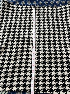 Chic Houndstooth Mini Skirt 🖤🤍✨