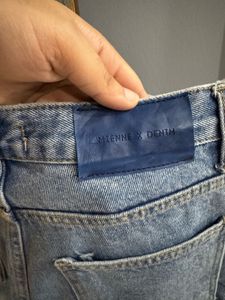 Trendy Ripped Light Wash Jeans